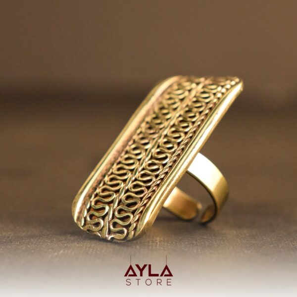 Queen ring 1
