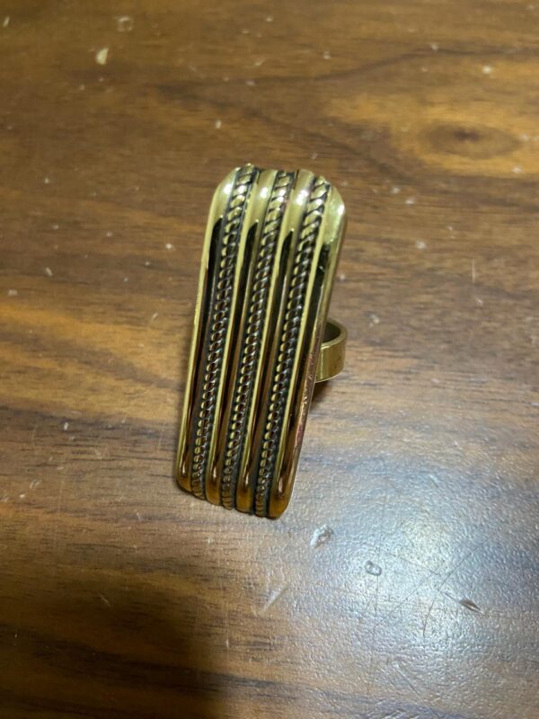 Queen ring 2